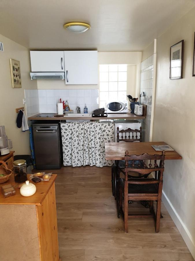 Simone'S Tiny House Apartment Монпелие Екстериор снимка