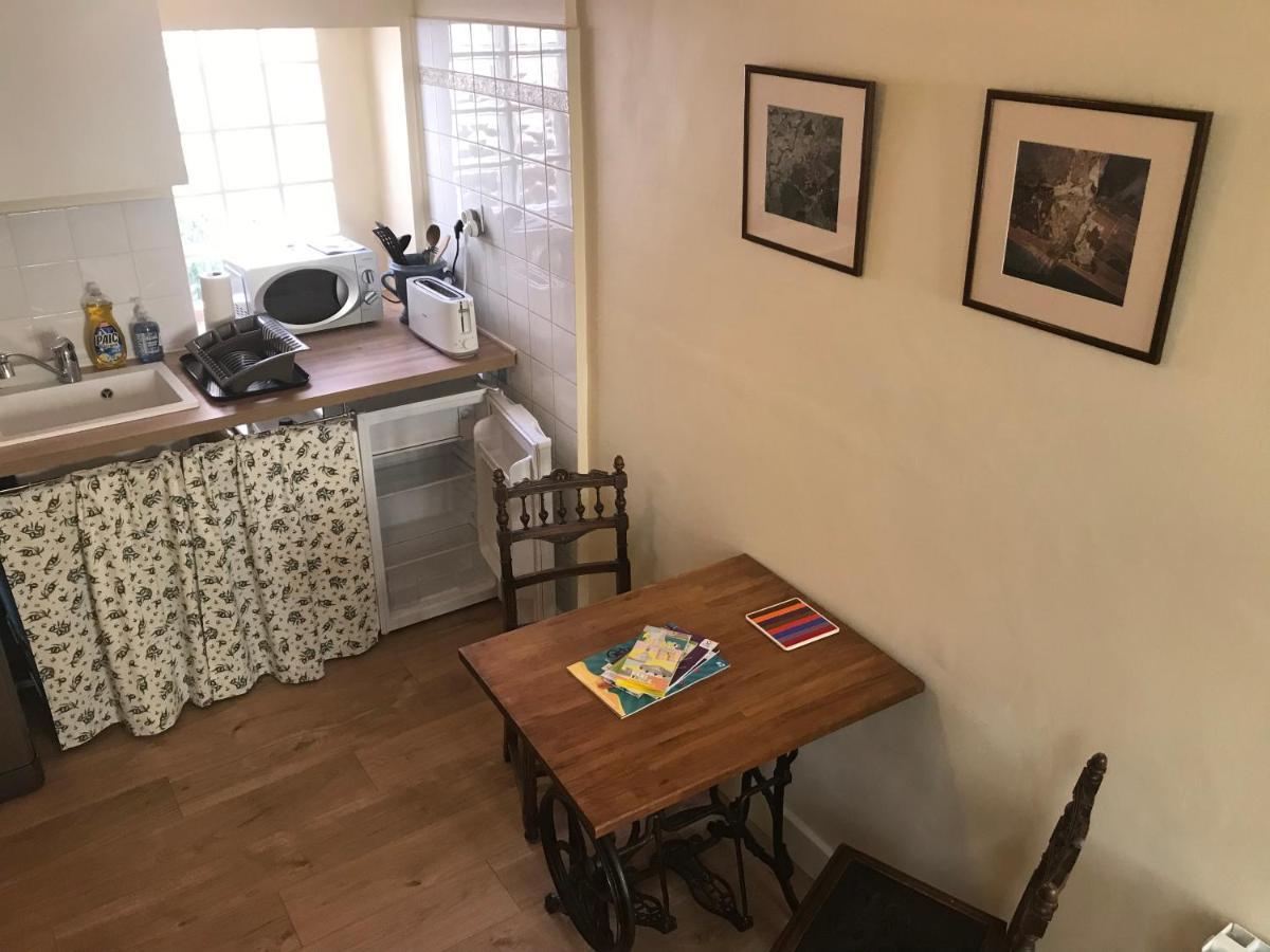 Simone'S Tiny House Apartment Монпелие Екстериор снимка